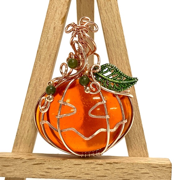 HANDMADE Jack-O-Lantern Resin Art Hand Wrapped Bare Copper Pumpkin Pendant - Picture 8 of 10